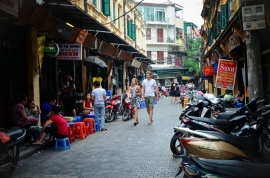 Enjoy FREE Hanoi walking tour when booking online with us